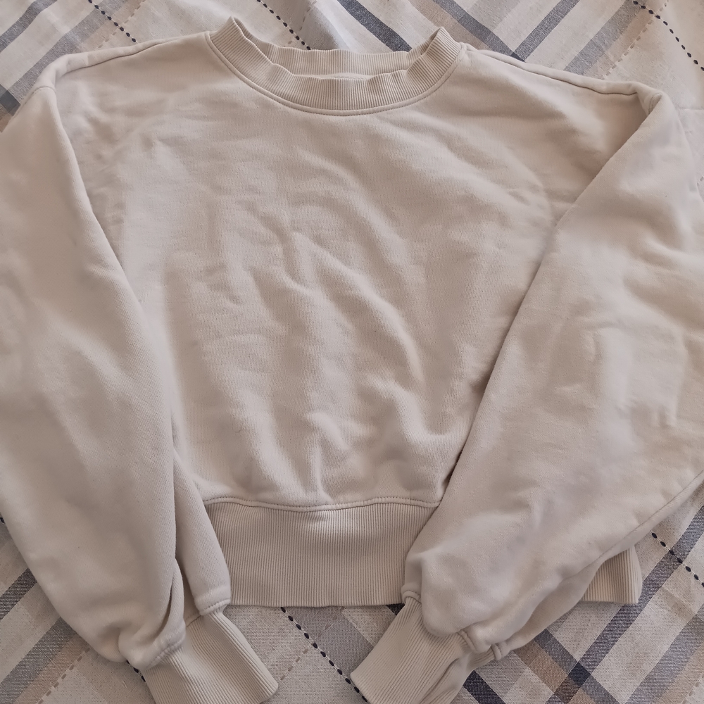 Old Navy Cream Knit Pullover
